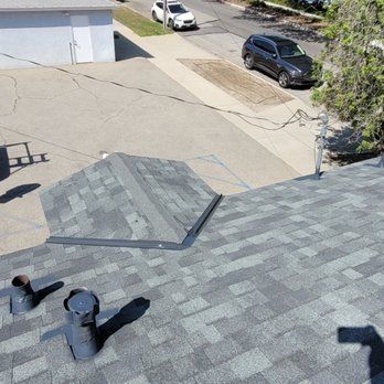 Hernandez Roofing - Install new valley metal and shingles - Roofing Near Me Hernandez Roofing - Install new valley metal and shingles - Roofing Near Me