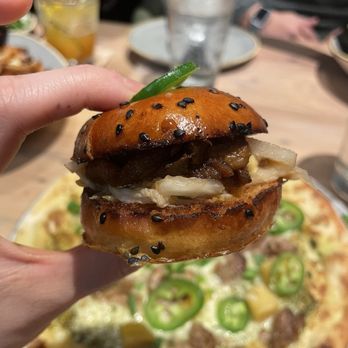 Moku Kitchen - Pork bulgogi slider - Cocktail Bars Near Me - Honolulu, Hawaii