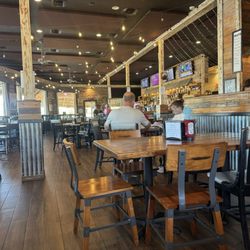 Ken & Barb's Grove City Kitchen - Restaurant area