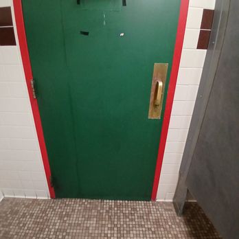 Rocky Rococo - Bathrm door note the door handle - Pizza Near Me - Milwaukee, Wisconsin