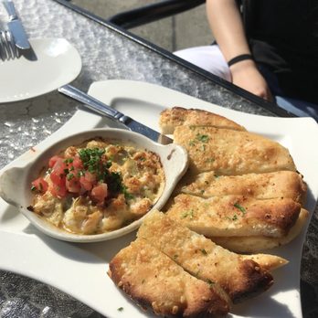 Anthony's Hearthfire Grill – Squalicum Harbor - Seafood and artichoke dip - okay. Bread is cut into strips that are too thin - Seafood Near Me - Bellingham, Washington