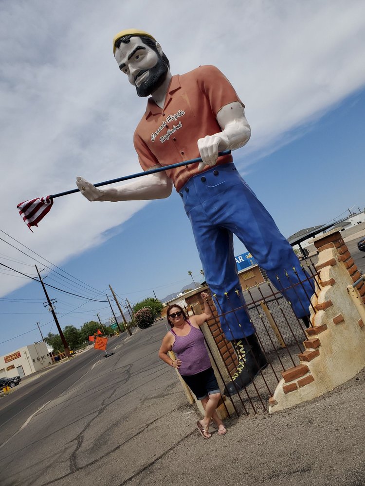 ROADSIDE PAUL BUNYAN Updated September 2024 11 Photos 2811 North