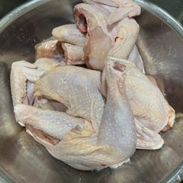 Hai con gà mất 4 cái chân!!!! Hai con gà mất 4 cái chân!!!!