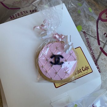 Cake Artist Cafe - Cookie Favors - Custom Cakes Near Me - Cranford, New Jersey