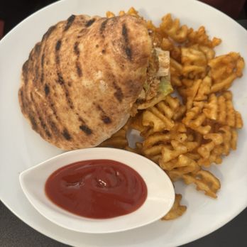 Bella's Kitchen - Pita and waffle fries - Mediterranean Near Me - Pearl River, New York Bella's Kitchen - Pita and waffle fries - Mediterranean Near Me - Pearl River, New York