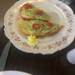 Hen House - Avocado Toast