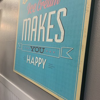 Davis Creamery - Interior decor - Ice Cream & Frozen Yogurt Near Me - Davis, California