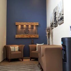 Hand & Stone in Lake Oswego