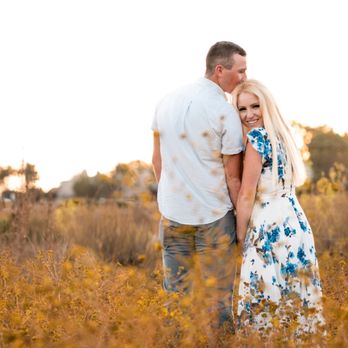 Along with Allison Portrait Photography - Engagement photos in Back Bay of Newport Beach - Session Photography Near Me Along with Allison Portrait Photography - Engagement photos in Back Bay of Newport Beach - Session Photography Near Me