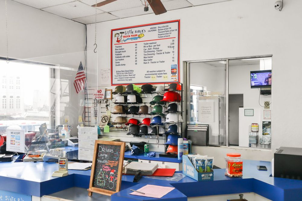 LITTLE SISTER’S TRUCK WASH Updated September 2024 18 Photos 3825