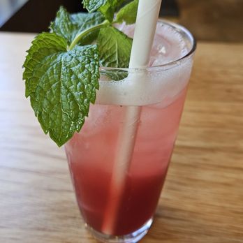 Delarosa Downtown - Mocktail - Pizza Near Me - San Francisco, California Delarosa Downtown - Mocktail - Pizza Near Me - San Francisco, California