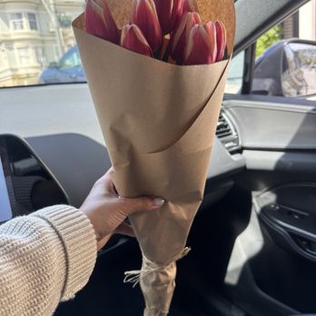 Guy's Flowers - Tulips - Florists Near Me - San Francisco, California