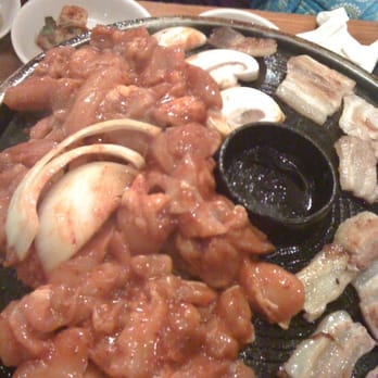 Jong Kak - BBQ grill with hot sauce chicken, onions and mushrooms. - Korean Near Me - Baltimore, Maryland
