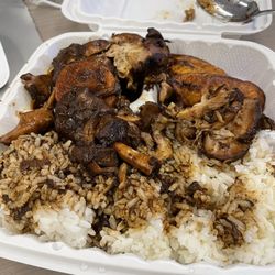 Violet's From Jamaica - Stewed chicken