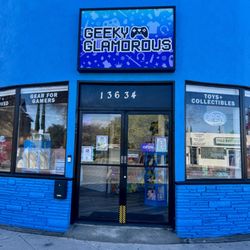 GeekyGlamorous - Exterior of GeekyGlamorous. We are at the corner of Burbank x Buffalo. One block east of Woodman.