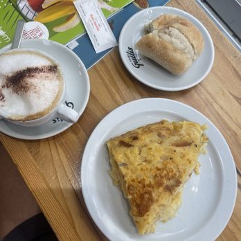 La Austriaca - Turkey and cheese tortilla - Spanish Near Me - Madrid, M La Austriaca - Turkey and cheese tortilla - Spanish Near Me - Madrid, M
