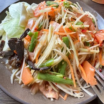 La's Thai Cuisine - Lao Style Papaya Salad - Thai Near Me - Scottsdale, Arizona