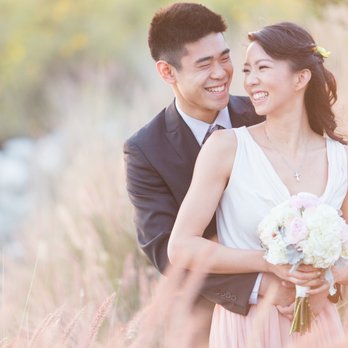 Makeup by Tina Tom - More photos at http://www.tiffanywuphoto.com/single-post/2016/04/03/Whimsical-Styled-Engagement-Hannah-Nathan - Makeup Artists Near Me