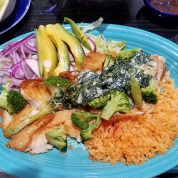 Casa Del Tequila - Filete Con Espinacas Y Brocoli (tilapia) - Mexican Near Me - Tulsa, Oklahoma Casa Del Tequila - Filete Con Espinacas Y Brocoli (tilapia) - Mexican Near Me - Tulsa, Oklahoma
