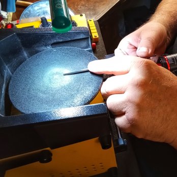 Van Lanen Sharpening Service - Using flat hone to sharpen beauty shears. - Knife Sharpening Near Me Van Lanen Sharpening Service - Using flat hone to sharpen beauty shears. - Knife Sharpening Near Me