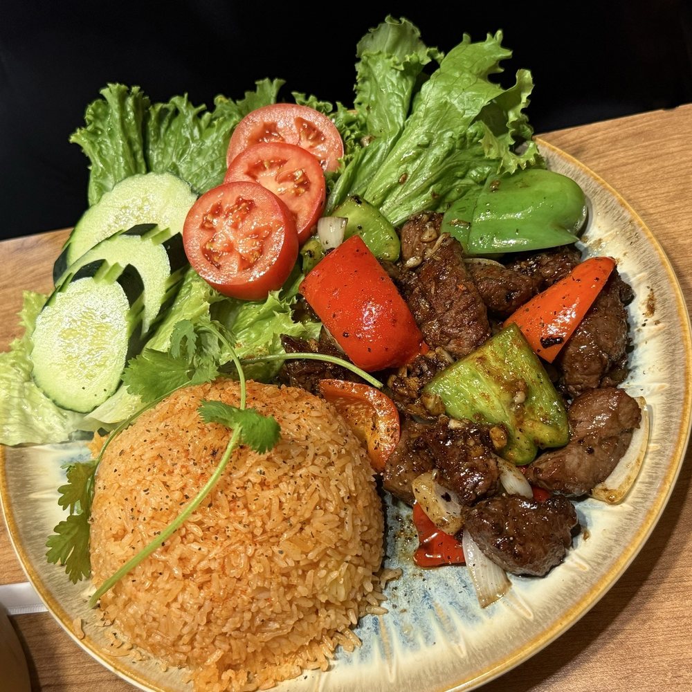 Me’s Kitchen - Filet Mignon with Black Pepper Sauce (Banh Mi Chao bo sot tieu den) - Vietnamese Near Me - Sacramento, California
