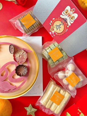 Cho-Kwok-Lat Markham by null