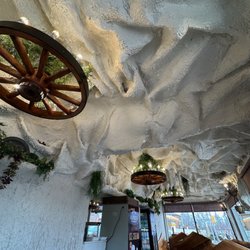 Mustafa Turkish Pizza - Ceiling