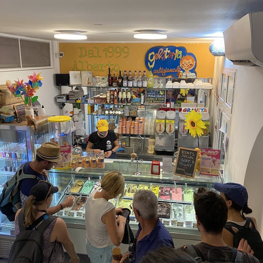 Alberto Gelateria - Ice Cream & Frozen Yogurt Near Me - Corniglia, SP