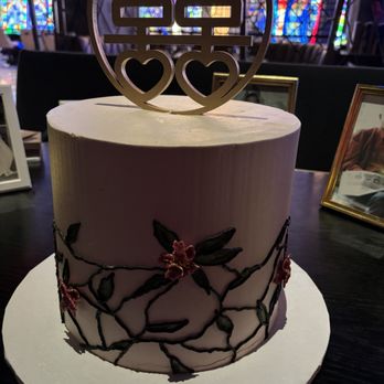 Jamie's Bakery - Wedding cake - Custom Cakes Near Me Jamie's Bakery - Wedding cake - Custom Cakes Near Me