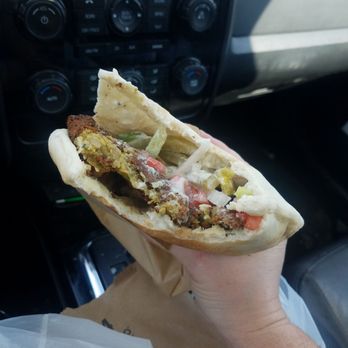 Hakuna Matata - Falafel sandwich - Halal Near Me - Oak Lawn, Illinois
