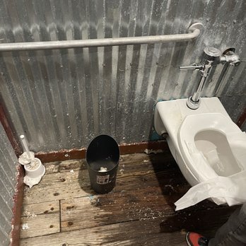 Pier Patio Pub - Women toilet - Bars Near Me - Old Orchard Beach, Maine Pier Patio Pub - Women toilet - Bars Near Me - Old Orchard Beach, Maine