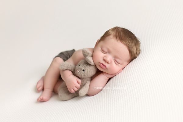 Los Angeles Newborn Photography by Maxine Evans - Los Angeles Best Newborn Photographer, Maxine Evans specializes in modern, timeless newborn and baby photography.
Maxine's expertise and experience make her one of Los Angeles' most sought-after celebrity baby photographers.
Please contact the studio for availability and pricing. https://www.maxineevansphotography.com/contact-maxine Los Angeles Newborn Photography by Maxine Evans - Los Angeles Best Newborn Photographer, Maxine Evans specializes in modern, timeless newborn and baby photography.
Maxine's expertise and experience make her one of Los Angeles' most sought-after celebrity baby photographers.
Please contact the studio for availability and pricing. https://www.maxineevansphotography.com/contact-maxine