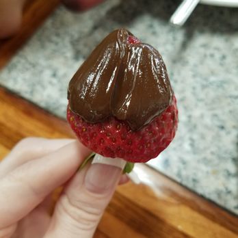 Thyme & Seasons Market Place - Fresh chocolate dipped strawberry - Asian Fusion Near Me - Bountiful, Utah