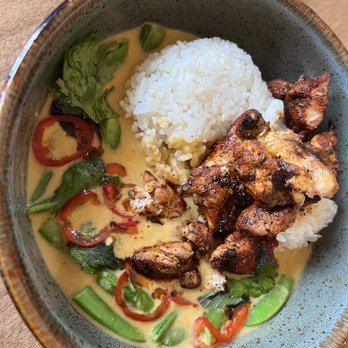 LOCAL Public Eatery Gastown - blackened chicken curry - Gastropubs Near Me - Vancouver, British Columbia