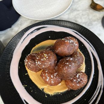 Chica Miami - Buñelo Donuts! They are made to order. Super tasty especially with the Dulce de Leche - Latin American Near Me - Miami, Florida