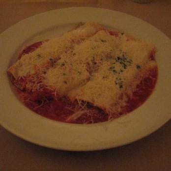 Visconti's - Now this is cool: there were 3 cannelloni tubes in their dinner plate. Molto buoni! - Italian Near Me - Wenatchee, Washington Visconti's - Now this is cool: there were 3 cannelloni tubes in their dinner plate. Molto buoni! - Italian Near Me - Wenatchee, Washington