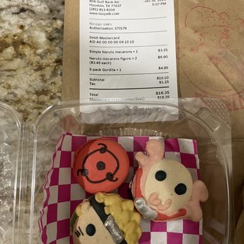 Tsopelli Bakery - Macaron cookies - Desserts Near Me - Houston, Texas