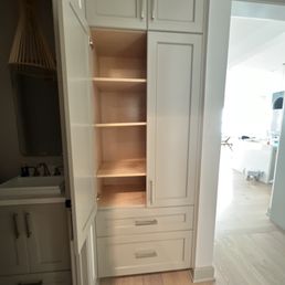 Cabinet Cabinet