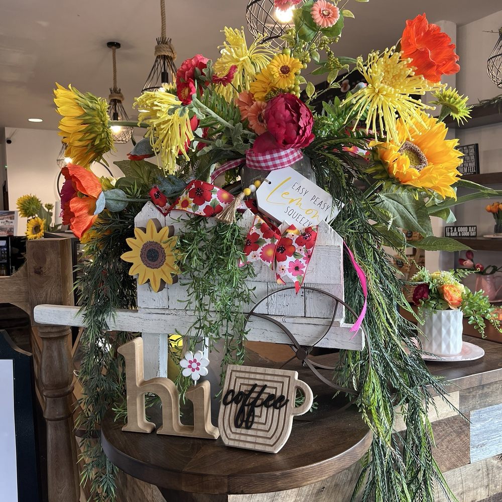 Oo de Lally Coffee - Pretty flowers! - Coffee & Tea Near Me - Castle Rock, Colorado Oo de Lally Coffee - Pretty flowers! - Coffee & Tea Near Me - Castle Rock, Colorado