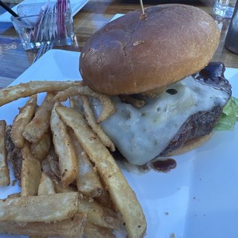 Plumas Pines Resort - Mt Tahama burger - Resorts Near Me - Canyondam, California Plumas Pines Resort - Mt Tahama burger - Resorts Near Me - Canyondam, California
