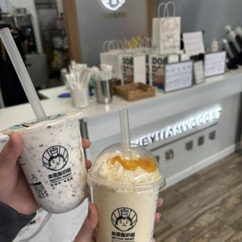 Hey I Am Yogost - Rice yogurt with oats (left), Mango mochi yogurt (right) - Ice Cream & Frozen Yogurt Near Me - Boston, Massachusetts