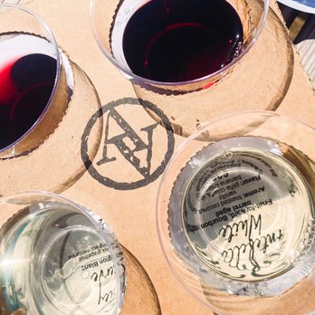 Arrington Vineyards - Wine flight - Wine Tasting Room Near Me - Arrington, Tennessee