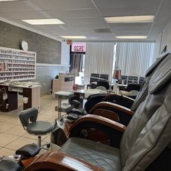 The Nail Lounge Of Tucson