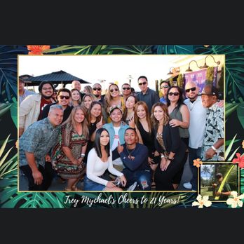 SelfieXmedia - Fun Family photo - Photo Booth Rentals Near Me - Irvine, California