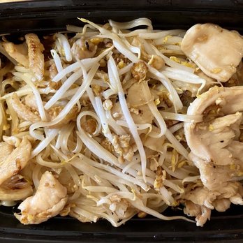 Bangkok Pinto - Pad Thai - Thai Near Me - Boston, Massachusetts