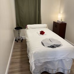 Jade Massage