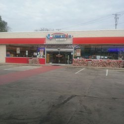 Exxon Lone Star - 97 - Store front