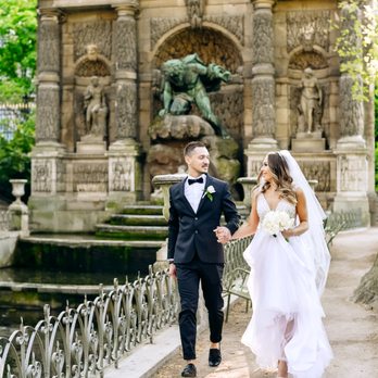 Do it Paris Way - Medici Fountain - Wedding Planning Near Me Do it Paris Way - Medici Fountain - Wedding Planning Near Me