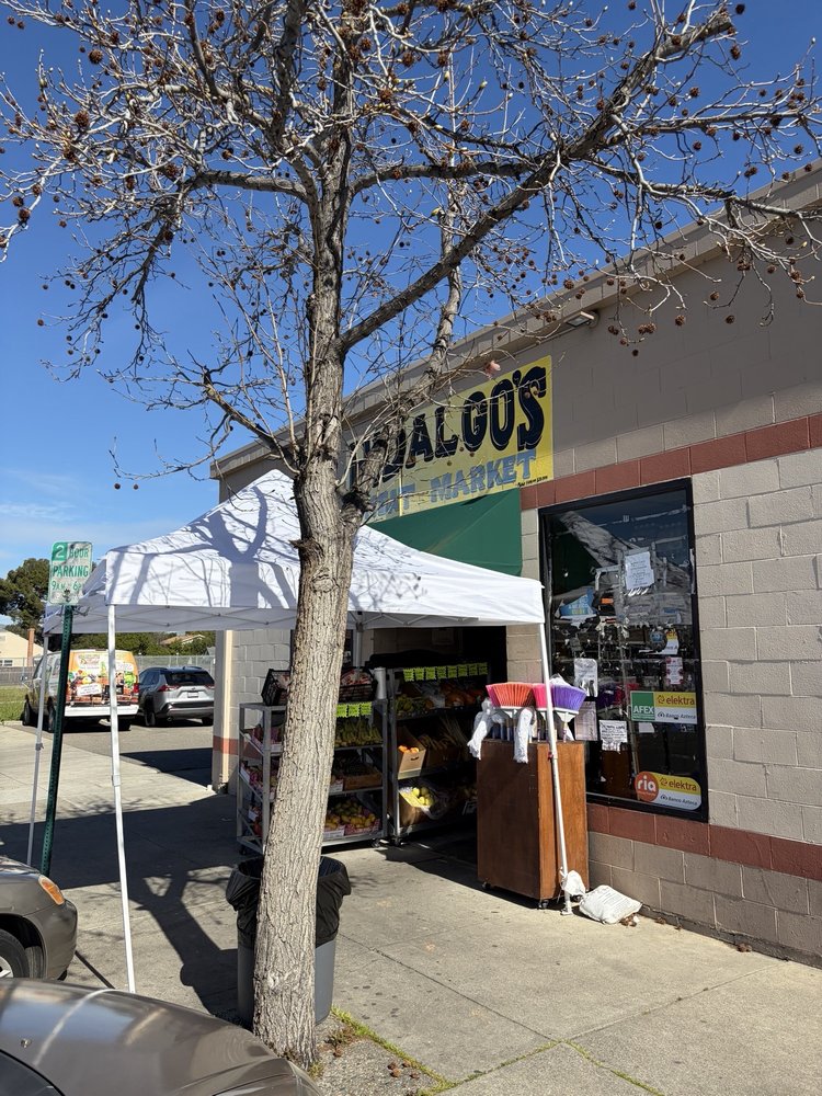 Hidalgo's Meat Market Logo
