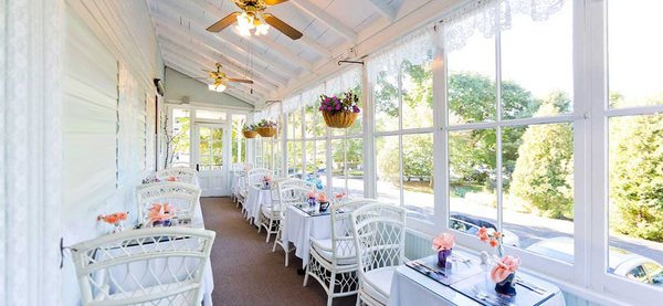 The Elmhurst Inn by null